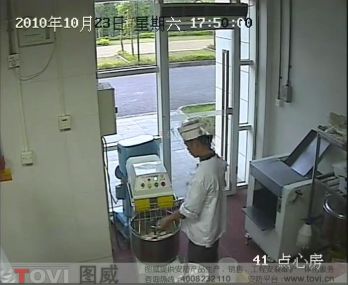 D1效果-某酒店配套糕點制作間視頻監控錄像演示