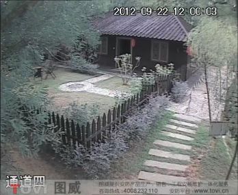  D1效果-室外某小屋白天/晚上紅外模擬監(jiān)控效果錄像演示